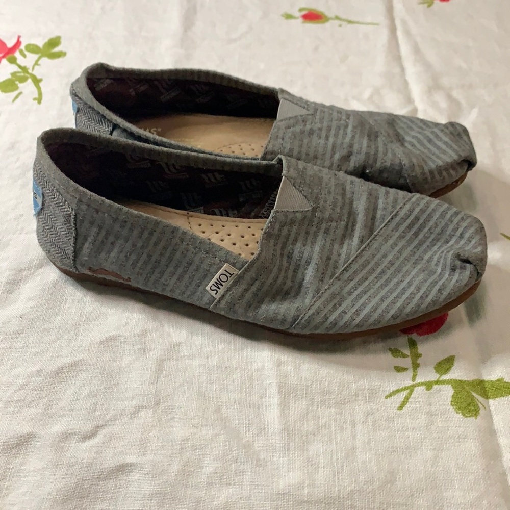 Grey striped Tom’s